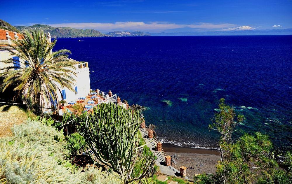 Hotel L'Ariana Isole Eolie - Una Esperienze Leni Exterior photo