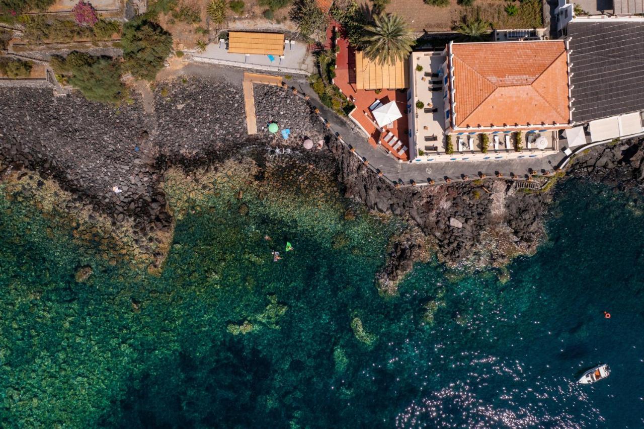 Hotel L'Ariana Isole Eolie - Una Esperienze Leni Exterior photo
