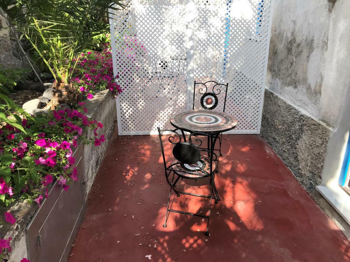 Hotel L'Ariana Isole Eolie - Una Esperienze Leni Exterior photo